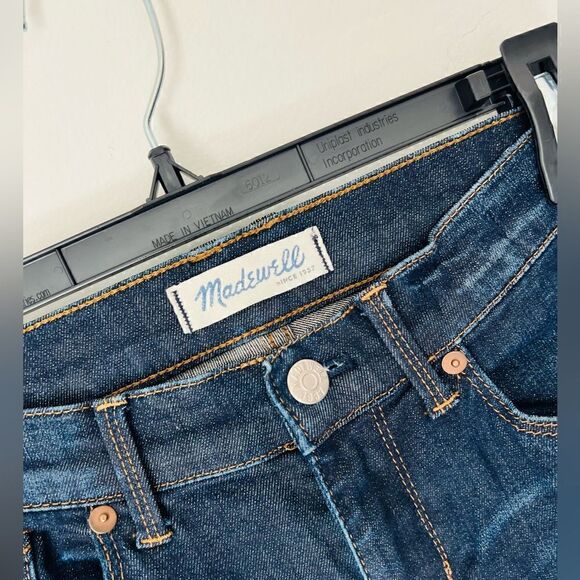MADEWELL SIZE 24 DARK WASH JEANS - Picture 2 of 6